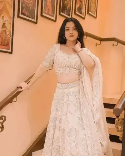 Escort Service In Pirawa